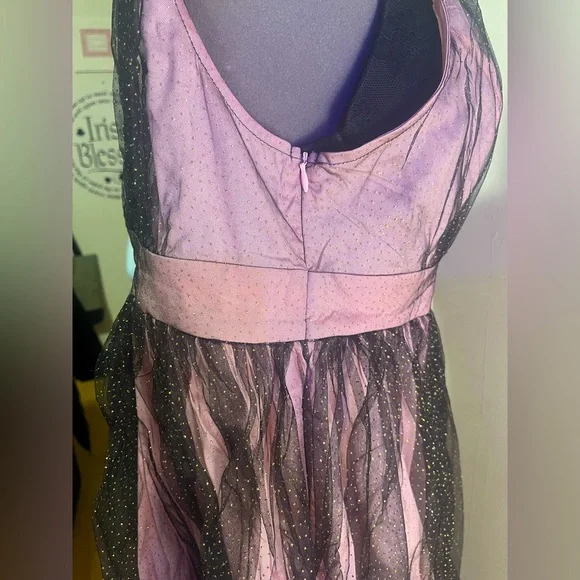 Shein Dresses | Shein Curve Plus Size 1xl (14) Gold Dot Mesh Overlay Plunging Neck Pink Dress | Color: Black/Pink | Size: 1x | Brassycassy's Closet Shein Dresses | Shein Curve Plus Size 1xl (14) Gold Dot Mesh Overlay Plunging Neck Pink Dress | Color: Black/Pink | Size: 1x | Brassycassy's Closet